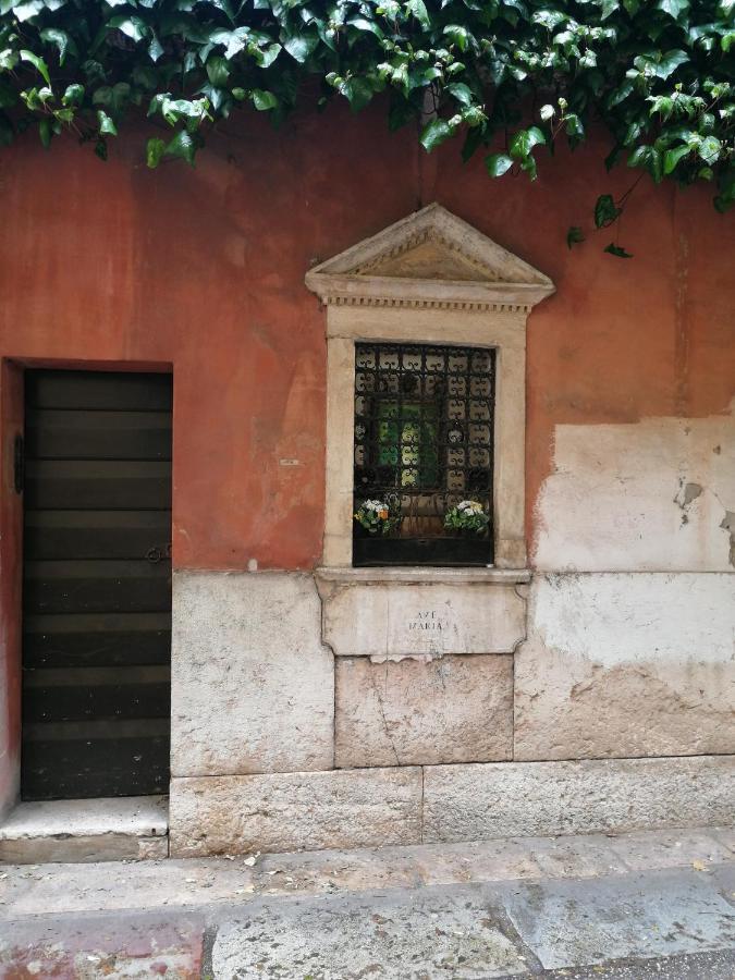Verona Goddess House Bagian luar foto